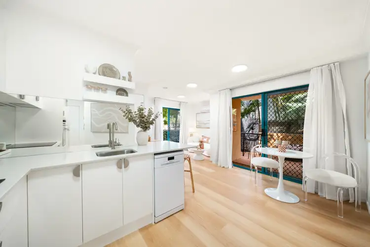 Fifth view of Homely apartment listing, 3/40-42 Tarcoola Crescent, Chevron Island QLD 4217