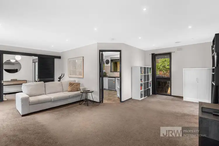 Second view of Homely house listing, 2 Kent Court, Glen Waverley VIC 3150