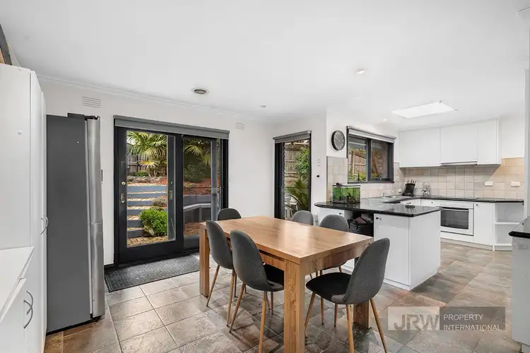 Sixth view of Homely house listing, 2 Kent Court, Glen Waverley VIC 3150