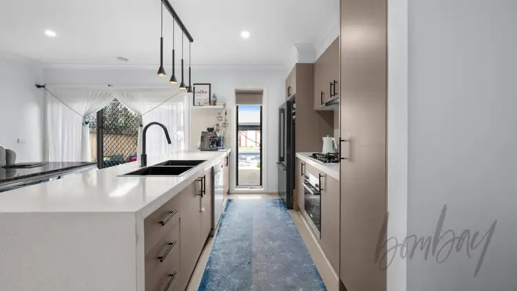 Fifth view of Homely house listing, 3 Hadley Lane, Craigieburn VIC 3064