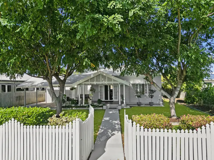 11 Whyte Street, Hermit Park QLD 4812
