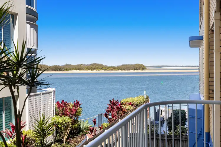 4/42 Maloja Avenue, Caloundra QLD 4551