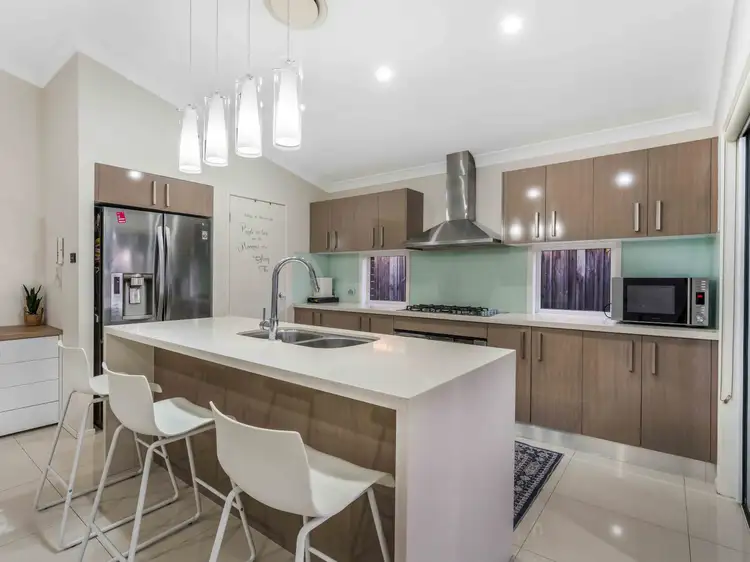 Fifth view of Homely house listing, 166 Rosedale Circuit, Carnes Hill NSW 2171