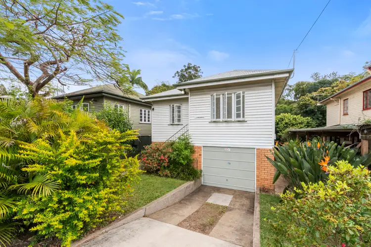 82 Mclean Parade, Ashgrove QLD 4060