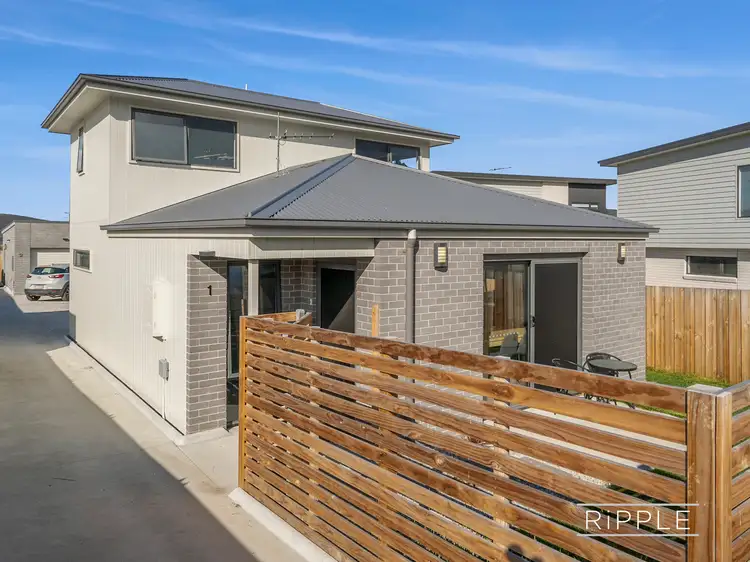 1/9 Melner Place, Oakdowns TAS 7019