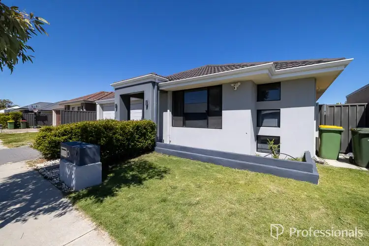Second view of Homely house listing, 7 Churchill Chase, Hilbert WA 6112