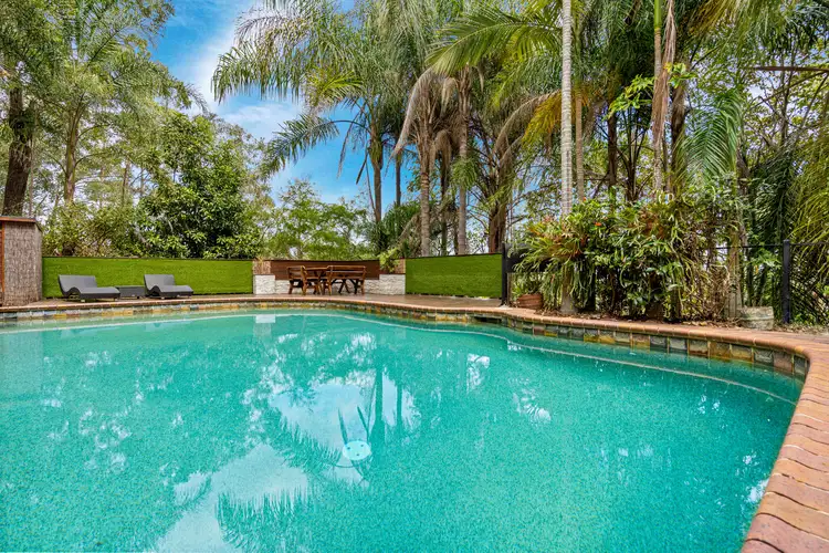 15 Pictum Street