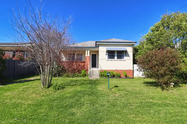 9 Nelson Street, Cowra NSW 2794