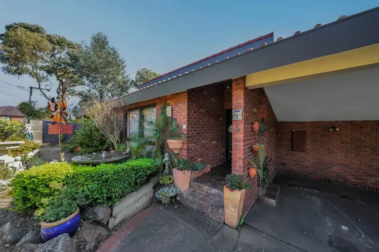 Third view of Homely house listing, 5 Van Court, Gladstone Park VIC 3043