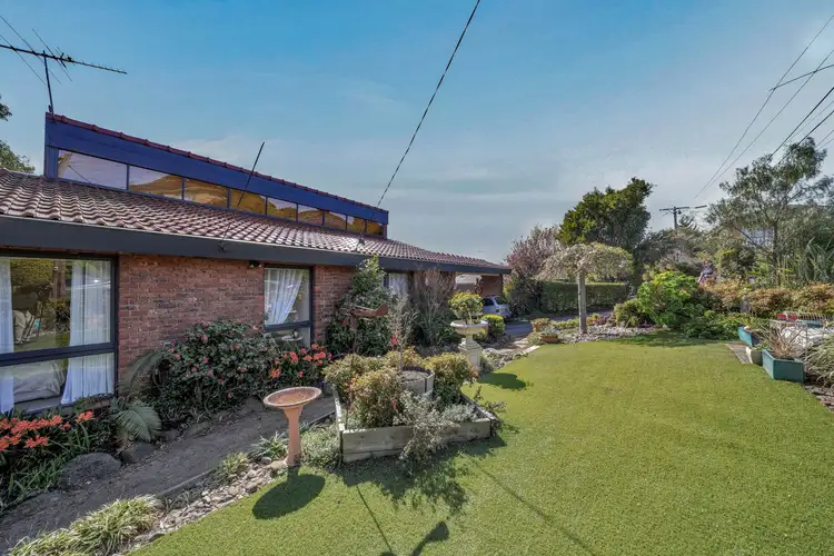 Fourth view of Homely house listing, 5 Van Court, Gladstone Park VIC 3043
