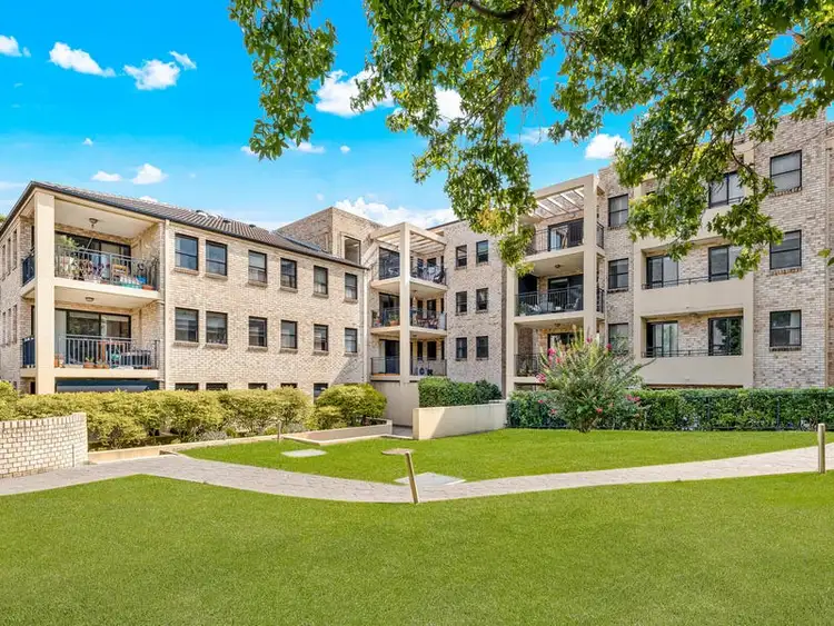 8/12 Murray Street, Northmead NSW 2152