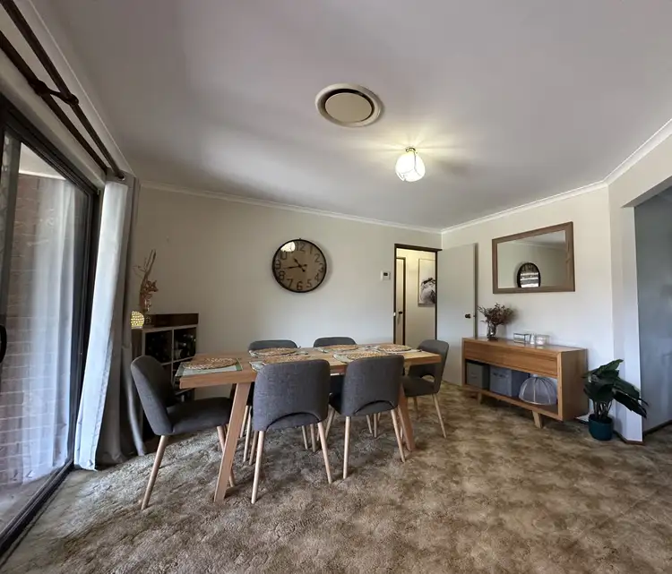 63 Railway Parade, Henty NSW 2658