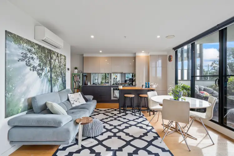Main view of Homely unit listing, 207/81 Warrigal Road, Mentone VIC 3194