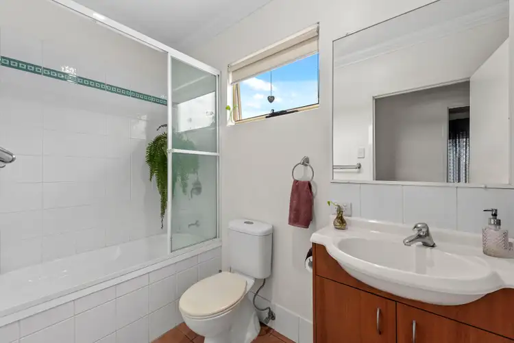 Third view of Homely apartment listing, 6/70 Ekibin Road East, Annerley QLD 4103