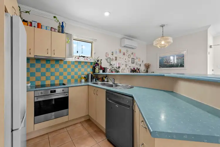 Fourth view of Homely apartment listing, 6/70 Ekibin Road East, Annerley QLD 4103