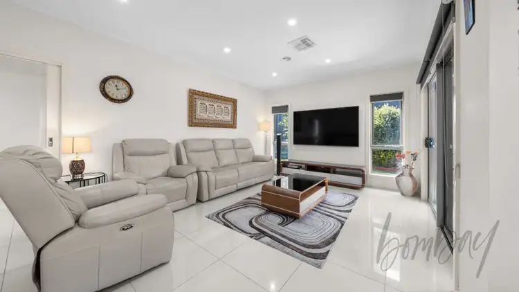 Sixth view of Homely house listing, 10 Water Lily Circuit, Craigieburn VIC 3064