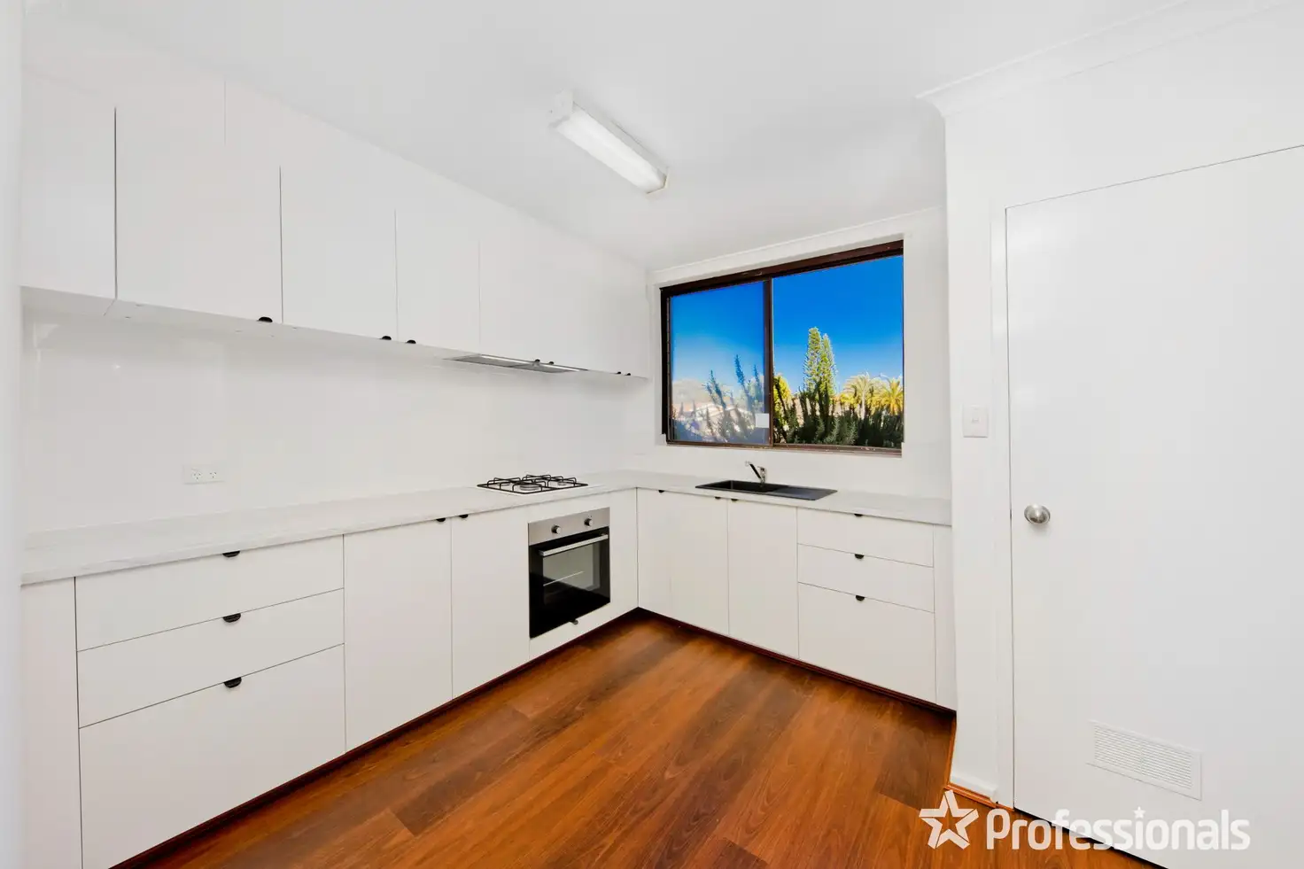 Main view of Homely townhouse listing, 8/4 Hepworth Way, Noranda WA 6062