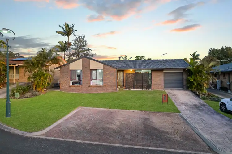 22 Earls Court, Heritage Park QLD 4118