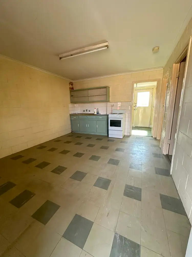 Second view of Homely unit listing, 7/86 James Avenue, Renmark SA 5341