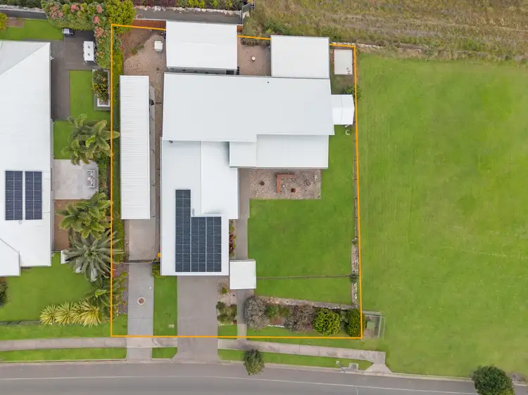 31 Spring Way, Nikenbah QLD 4655