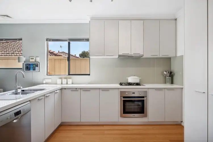 Sixth view of Homely house listing, 2/6 Roberts Street, Bayswater WA 6053