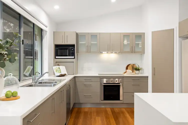 Sixth view of Homely house listing, 2 Sundown Close, Tanawha QLD 4556