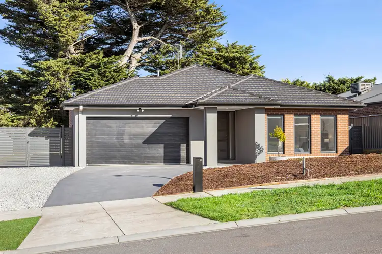 Main view of Homely house listing, 2 Armstrong Court, Kyneton VIC 3444