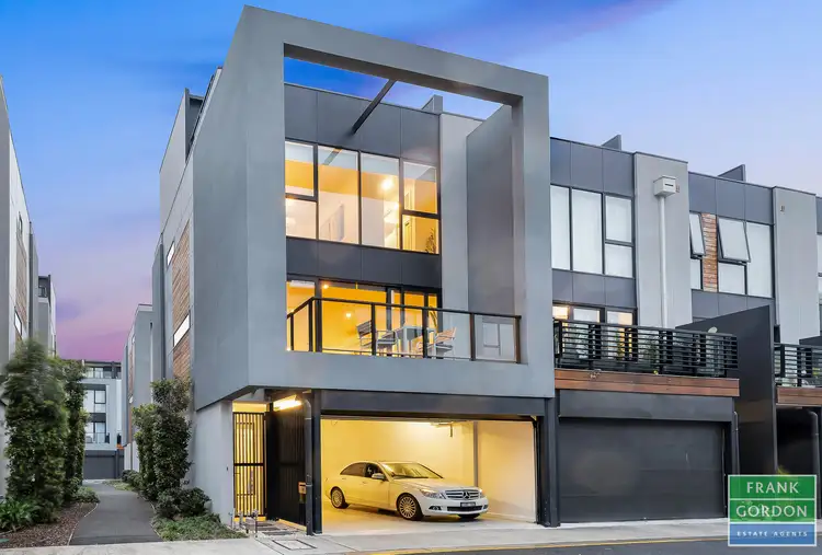 19 Jago Road, Port Melbourne VIC 3207