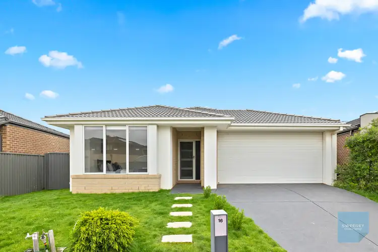 16 Neyland Street, Strathtulloh VIC 3338