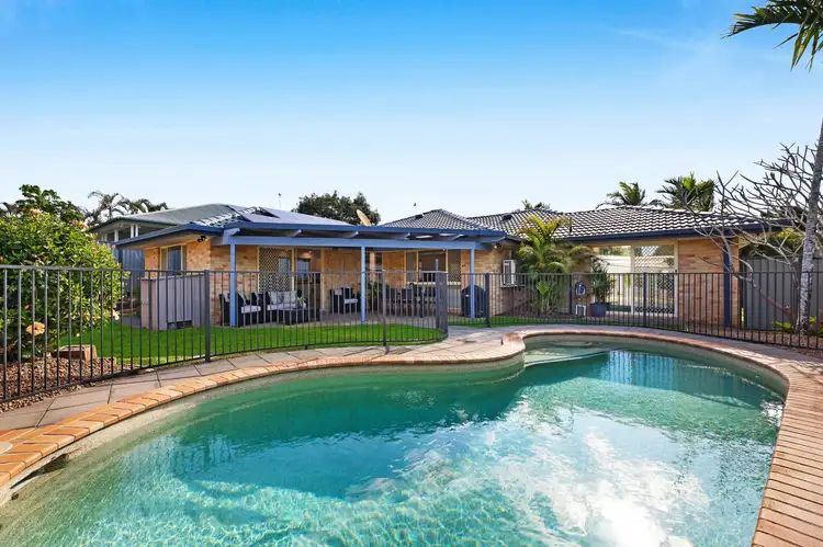 37 Cootharaba Drive, Helensvale QLD 4212