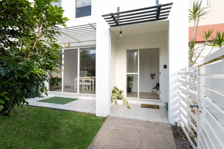 Second view of Homely house listing, 10 Lonsdale Place, Varsity Lakes QLD 4227