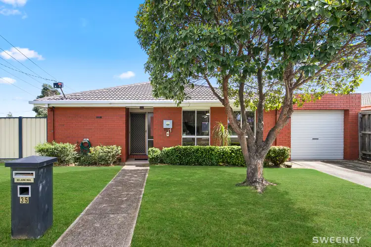 Main view of Homely unit listing, 35 Kurrajong Drive, Altona Meadows VIC 3028