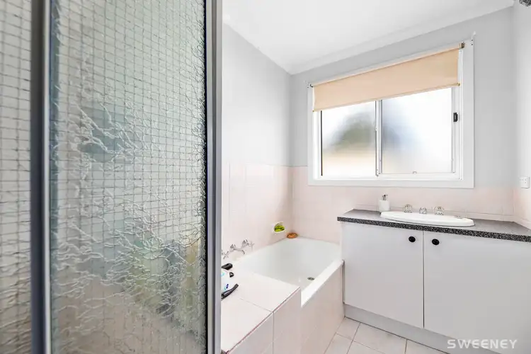 Fourth view of Homely unit listing, 35 Kurrajong Drive, Altona Meadows VIC 3028