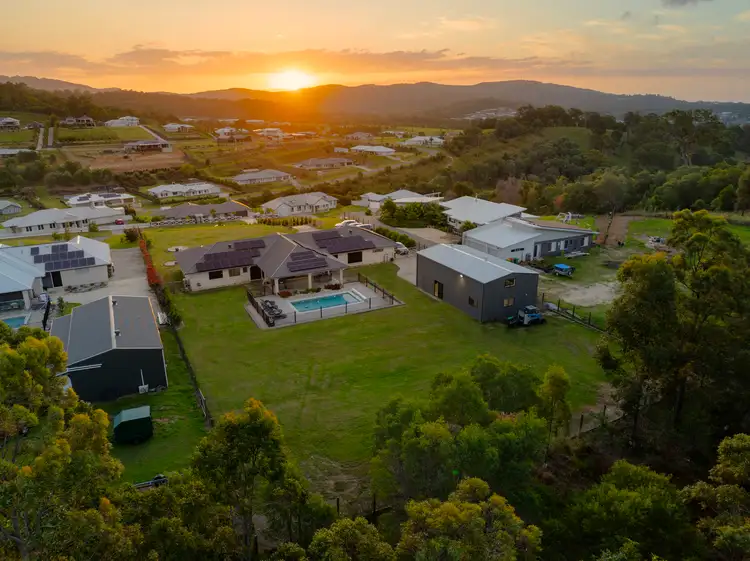 21 Driftwood Close