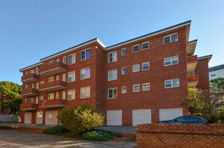 14-16 Banksia Road