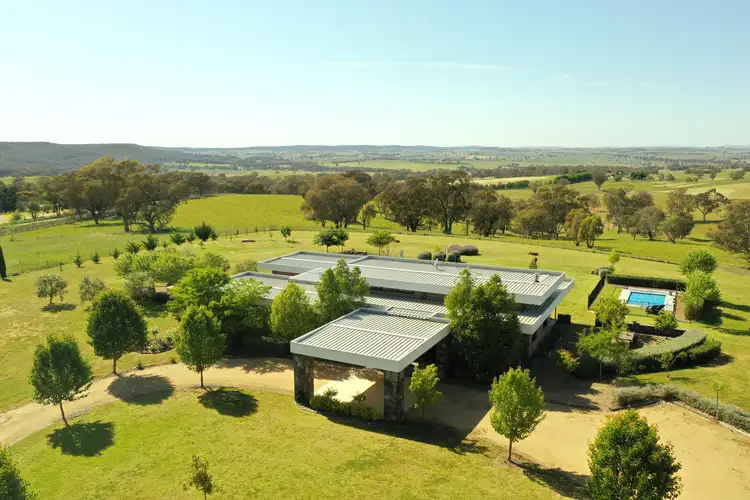21 Hartfield Road, Young NSW 2594
