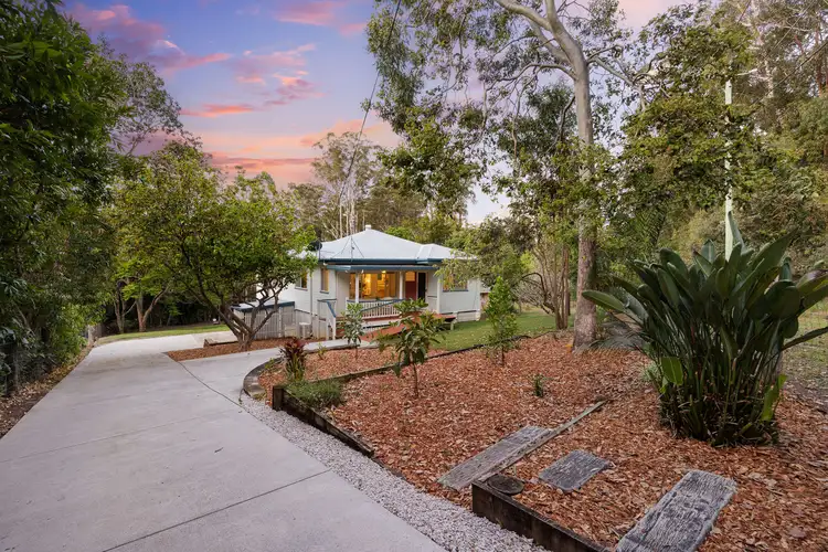 27 Mountain Street, Pomona QLD 4568