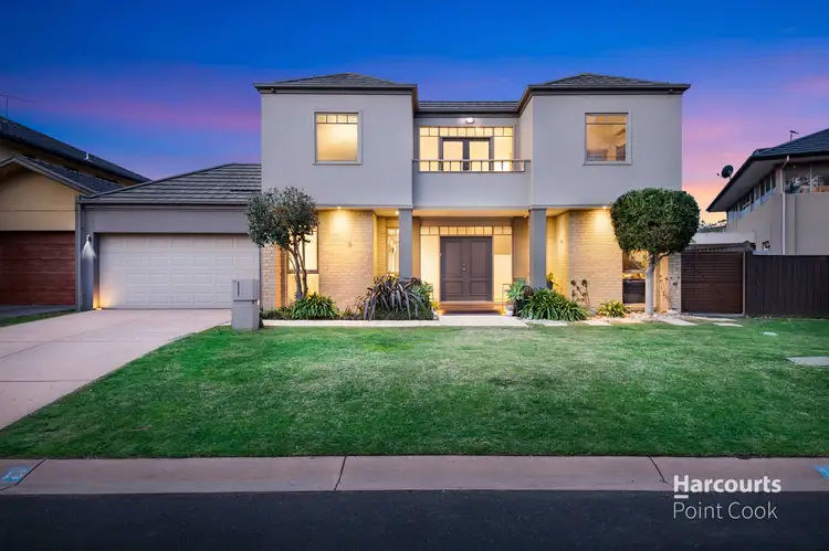 15 Gallery Place, Sanctuary Lakes VIC 3030