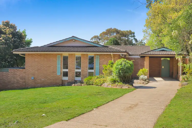 16 Omaru Crescent, Bradbury NSW 2560