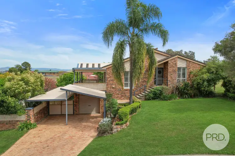 16 Acacia Drive