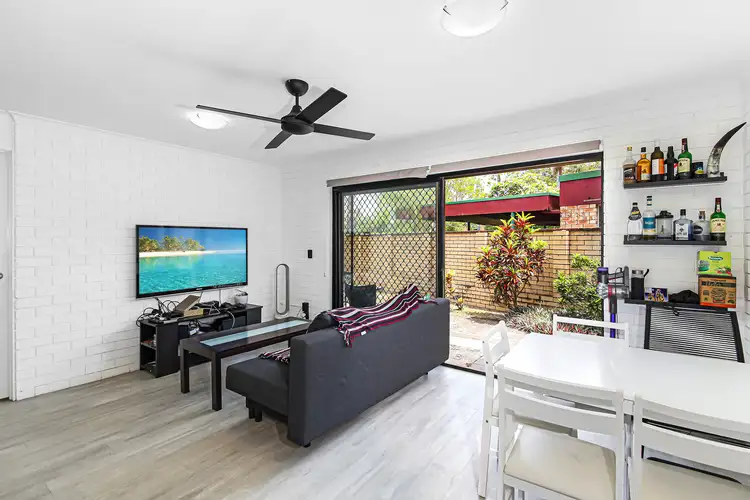 1/8 Goonawarra Drive, Mooloolaba QLD 4557