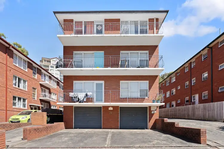 2/25 Gloucester Road, Hurstville NSW 2220