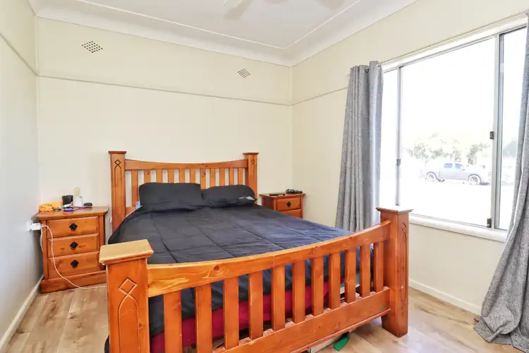 Fifth view of Homely house listing, 33 Darling Avenue, Cowra NSW 2794