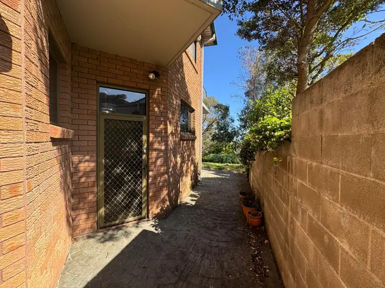 5A School Lane
