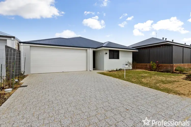 4 Pavarotti Vista, Hammond Park WA 6164