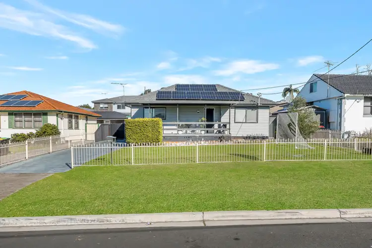 16 Dunrossil Avenue, Casula NSW 2170