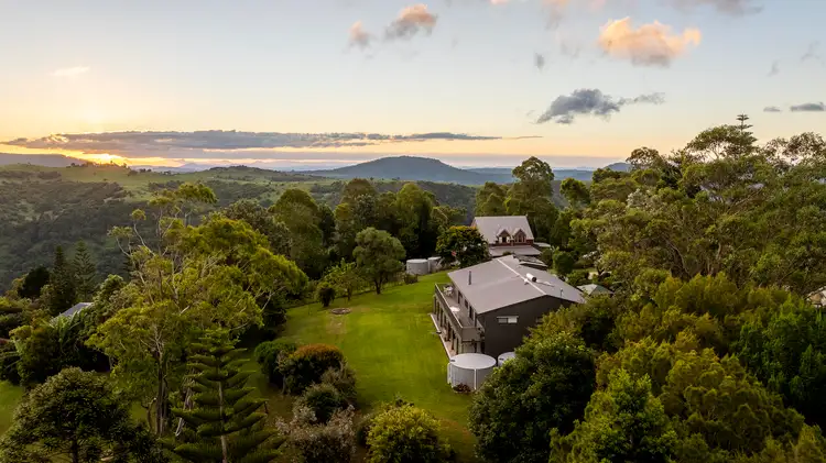 8 Wattle Court, Beechmont QLD 4211