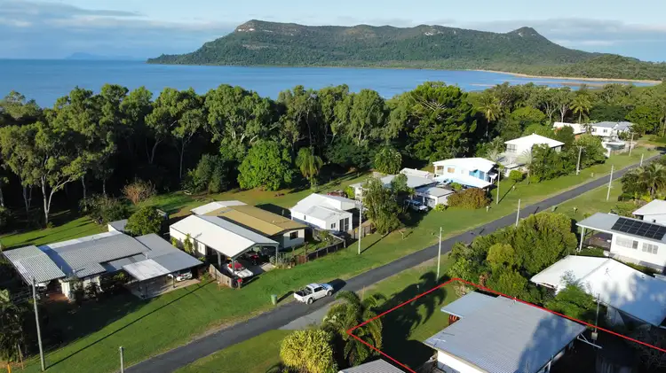 26 Buoro Street, Ball Bay QLD 4741