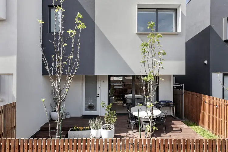 2/7 Middle Road, Maribyrnong VIC 3032