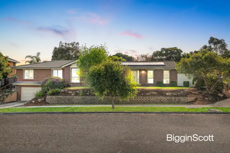 2 Settlers Court, Vermont South VIC 3133